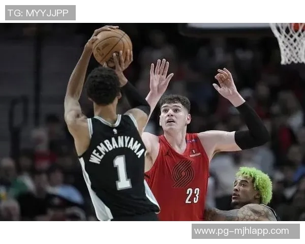 文班亚马谈替补出场安排表示无碍自信能在三节比赛中发挥出色